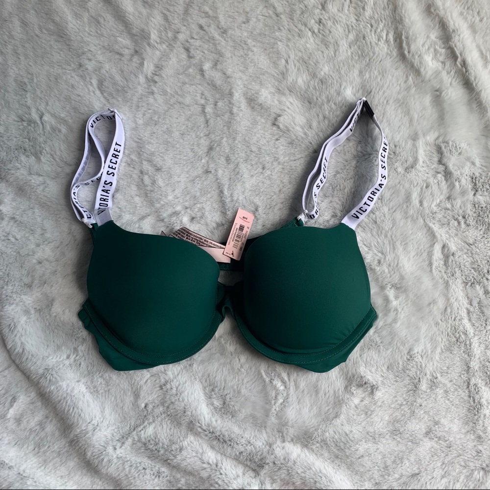 34B Victoria’s Secret T-shirt push up bra